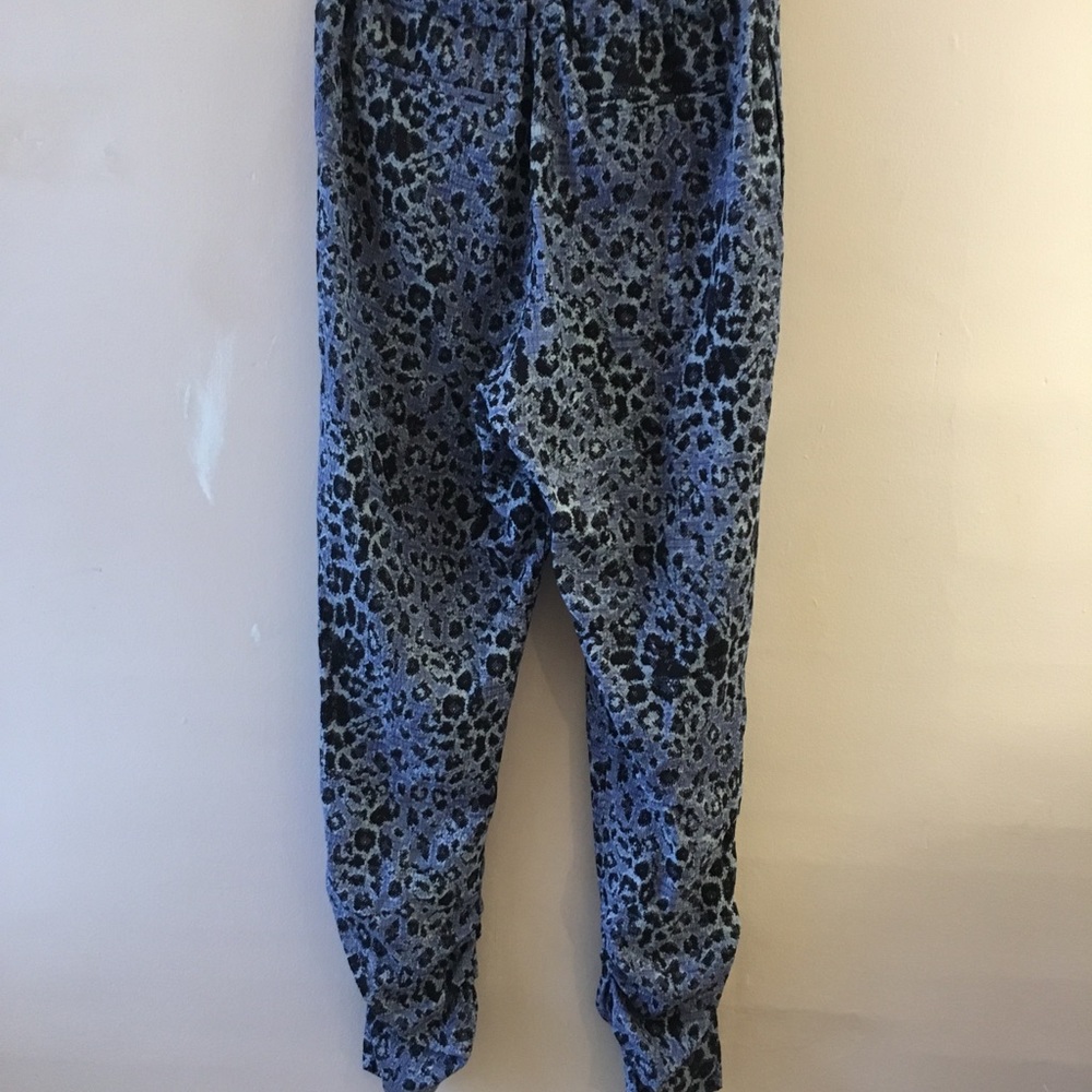 Pants - Picture 2 of 10
